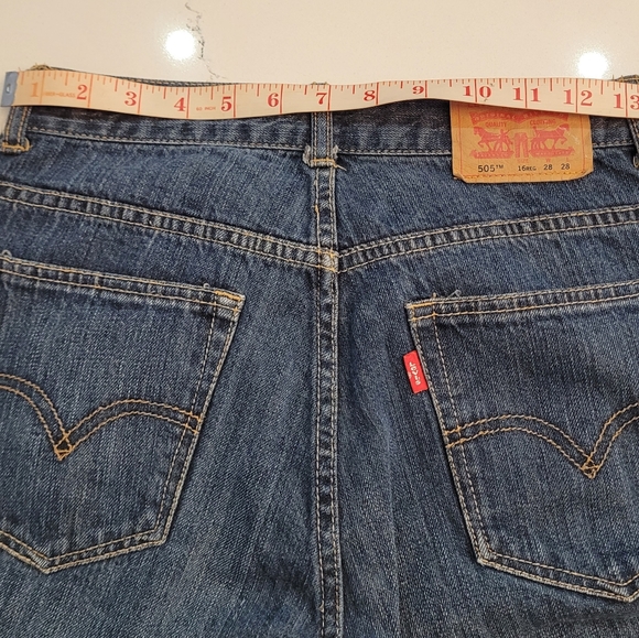 Levis 505 Jeans - Boys size 28 x 28 - 16 Reg - Picture 13 of 14